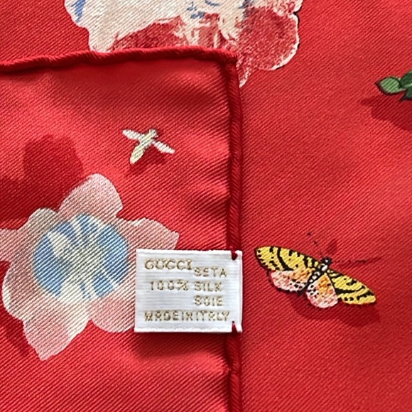 GUCCI FLOWER SILK SCARF NWOT - Picture 7 of 13